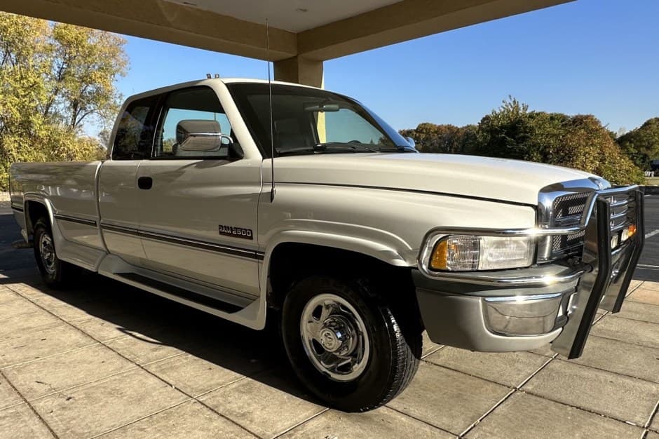 1997 Dodge Ram (1994-2001) sold for $17,777