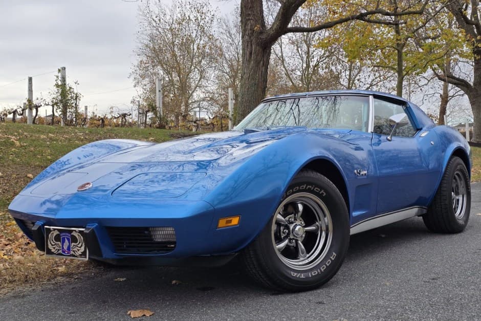 1975 Chevrolet Corvette C3 sold for $8,500