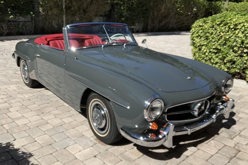 1958 Mercedes-Benz 190SL sold for $125,000