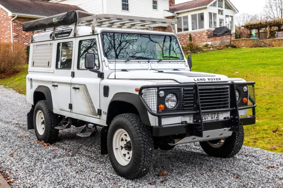 1993 Land Rover 110 / Defender 110 (Euro Spec) sold for $26,500