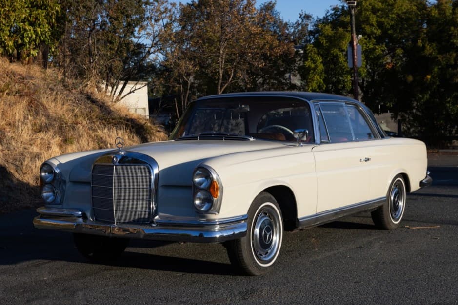 1967 Mercedes-Benz W111 Coupe & Cabriolet sold for $19,000