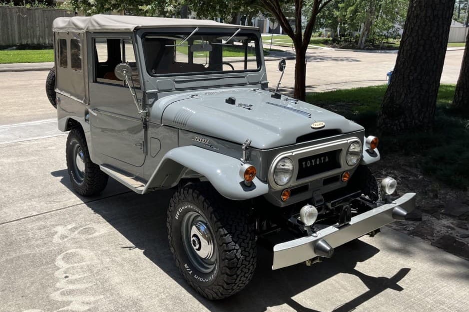 1966 Toyota Land Cruiser FJ40 sold for $36,500