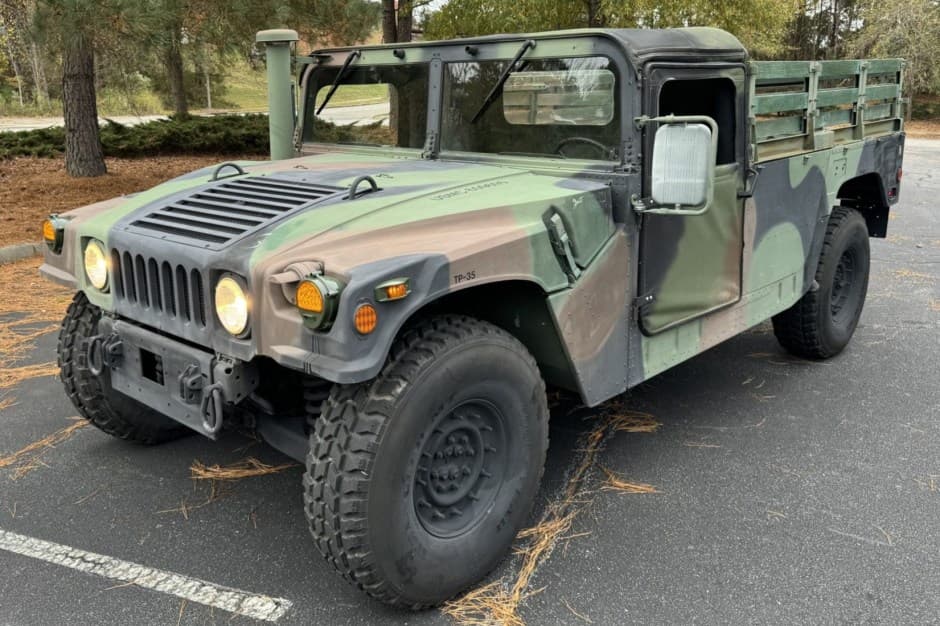 2003 Hummer HMMWV/Humvee sold for $15,000