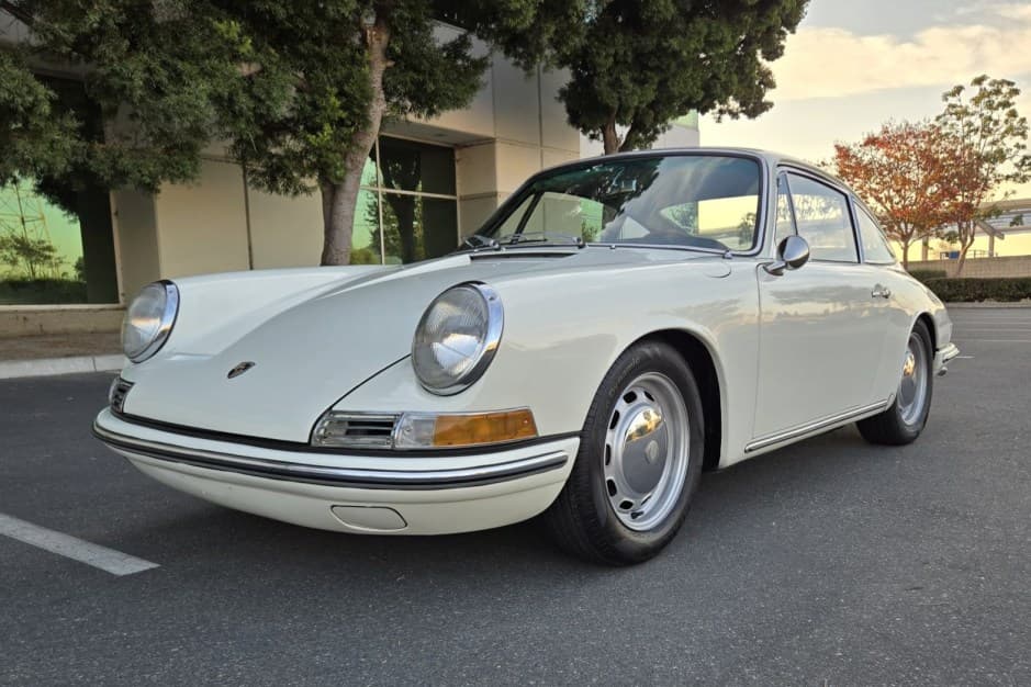 1965 Porsche 912 sold for $58,500