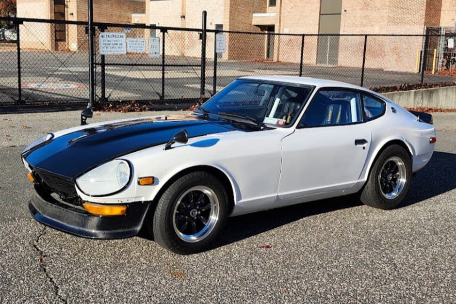 1974 Datsun 260Z sold for $14,500