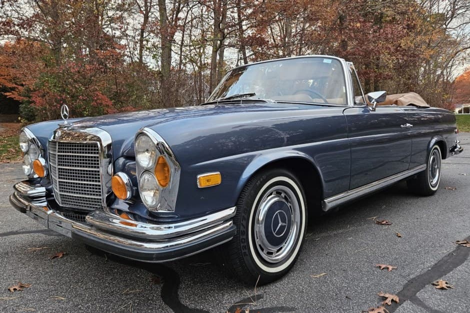 1971 Mercedes-Benz W111 Coupe & Cabriolet sold for $98,000