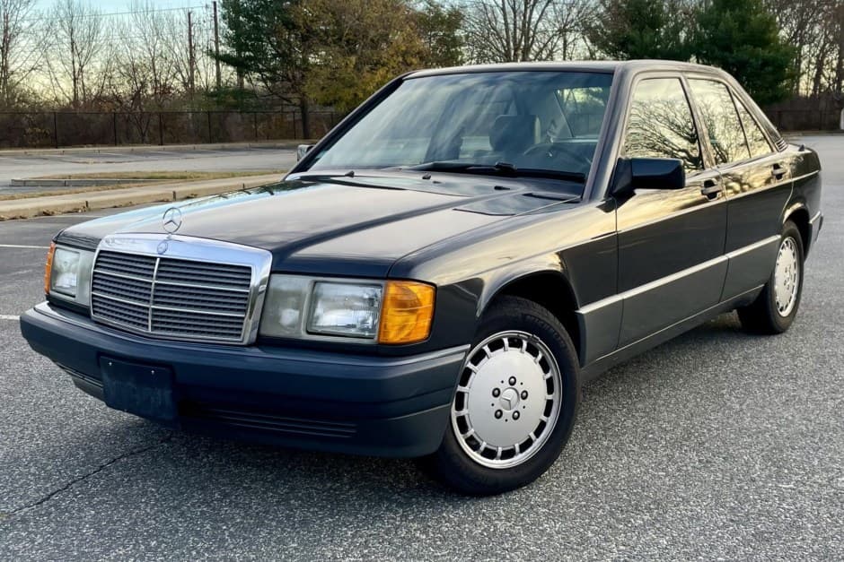 1992 Mercedes-Benz W201 190 sold for $9,600