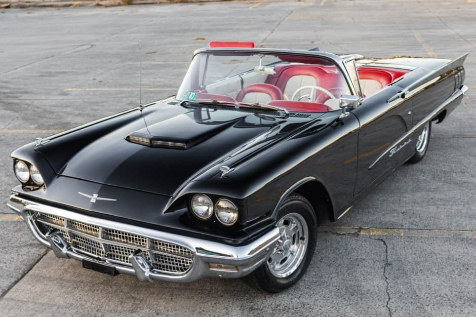 1960 Ford Thunderbird (1958-1960) sold for $33,750