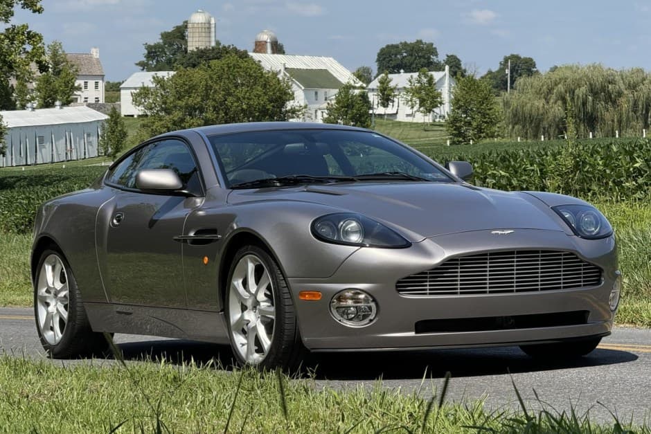 2004 Aston Martin Vanquish sold for $49,250