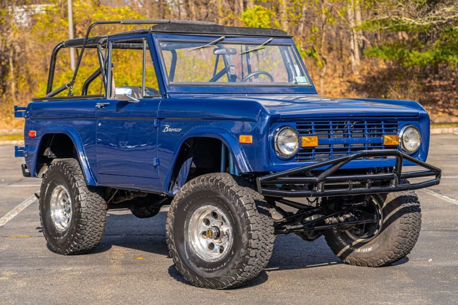 1973 Ford Bronco U13/U14/U15 1966-1977 sold for $30,000