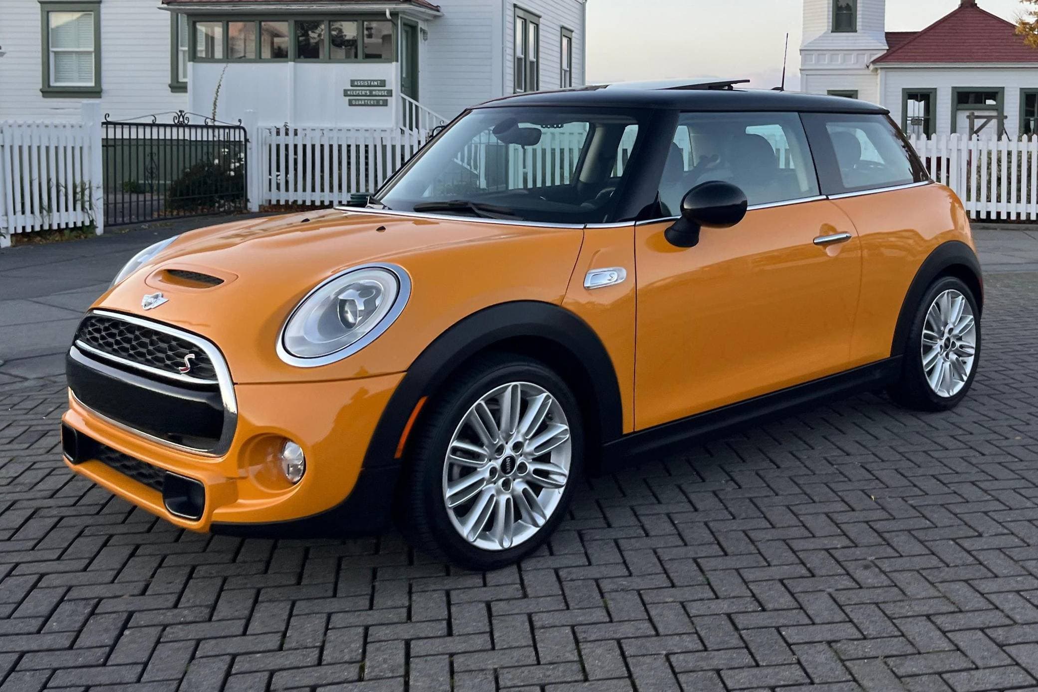 2015 MINI Cooper sold for $14,000