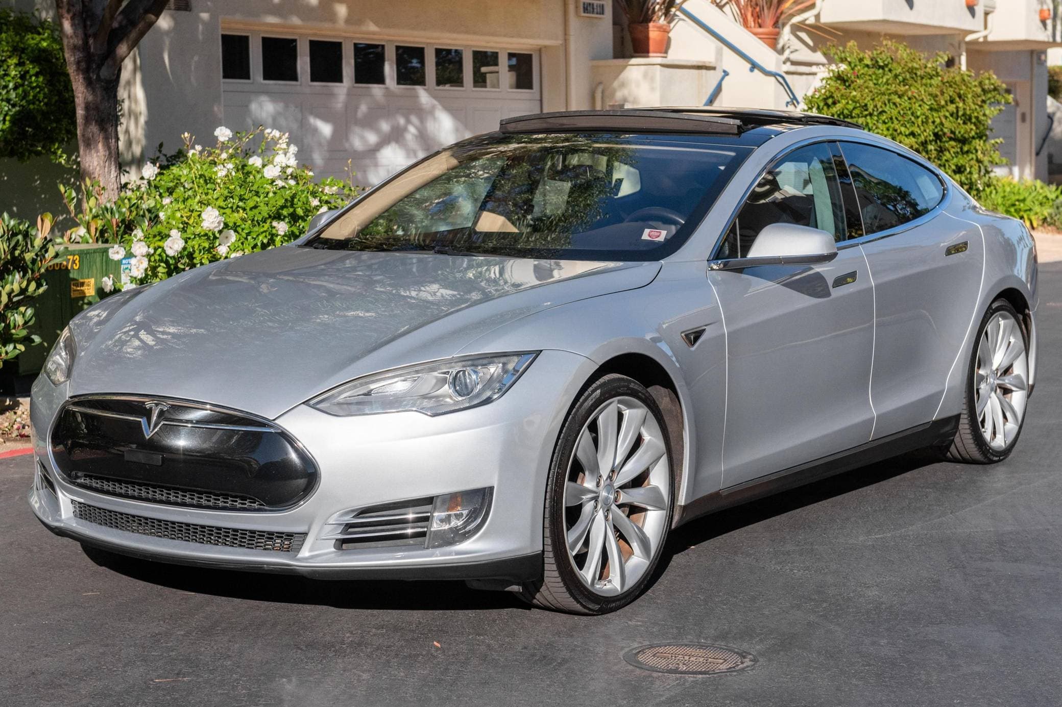 2013 Tesla Model S sold for $13,200