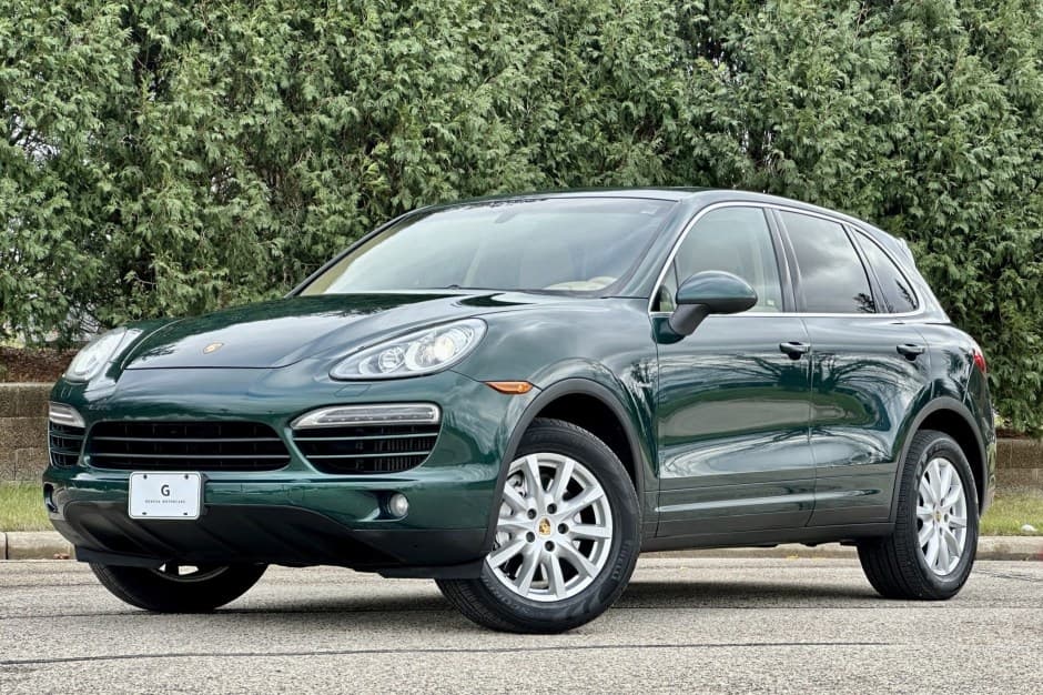 2014 Porsche 958 Cayenne (2011-2018) sold for $24,000
