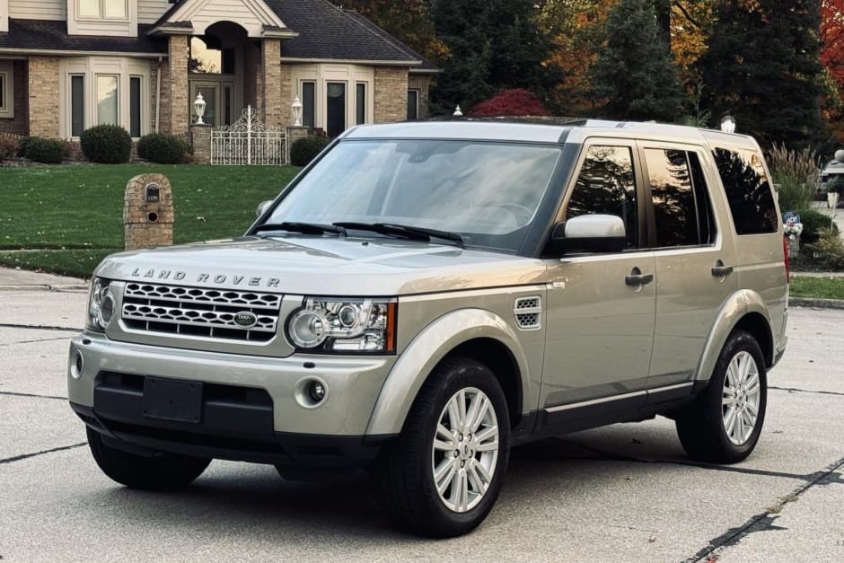 2011 Land Rover LR4 sold for $25,250