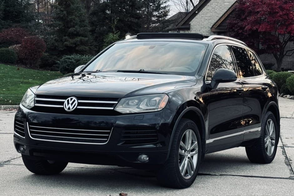 2013 Volkswagen Touareg sold for $13,750