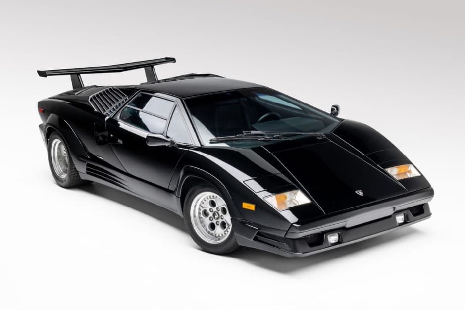 1989 Lamborghini Countach sold for $525,000