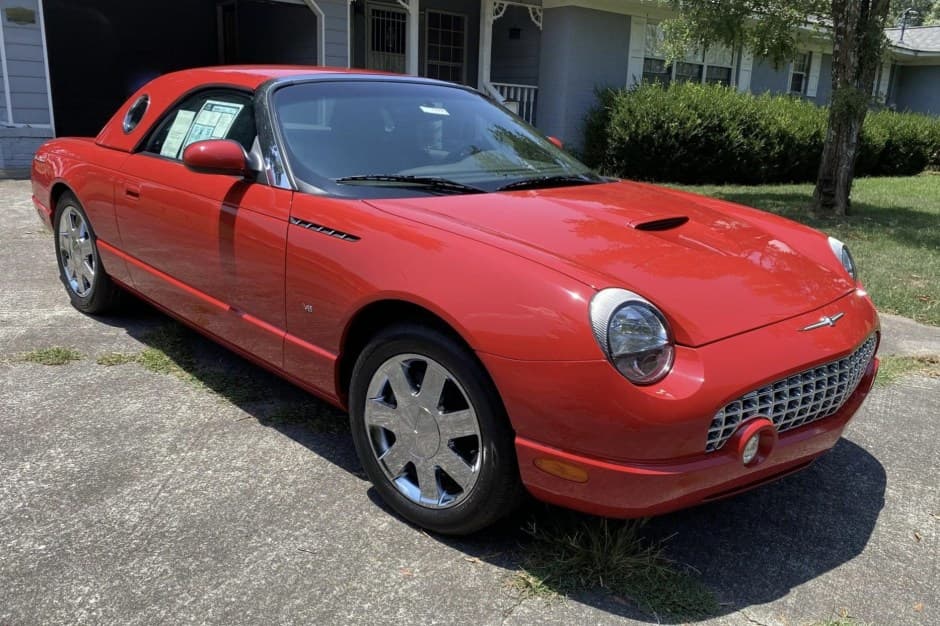 2002 Ford Thunderbird (2002-2005) sold for $26,050