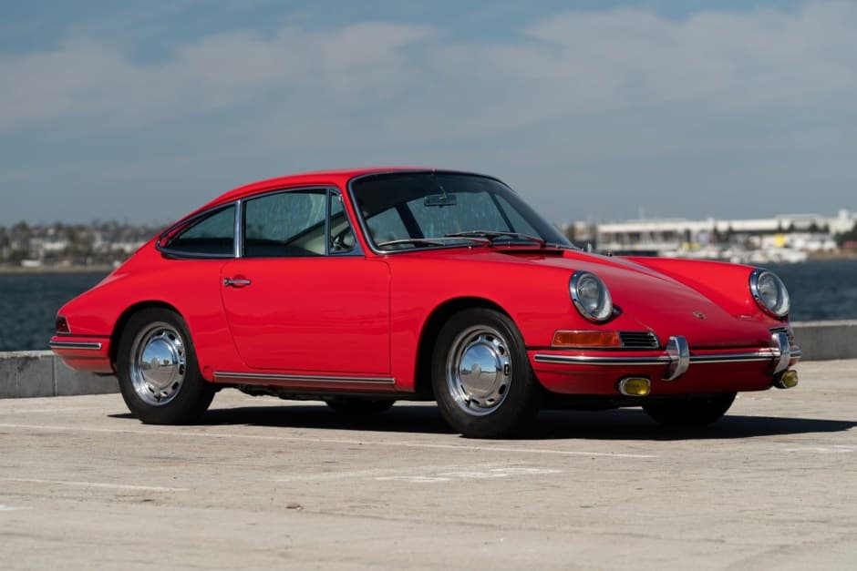 1965 Porsche SWB 911 (1965-1968) sold for $94,999
