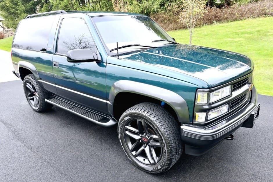 1998 Chevrolet Tahoe GMT400 sold for $20,500