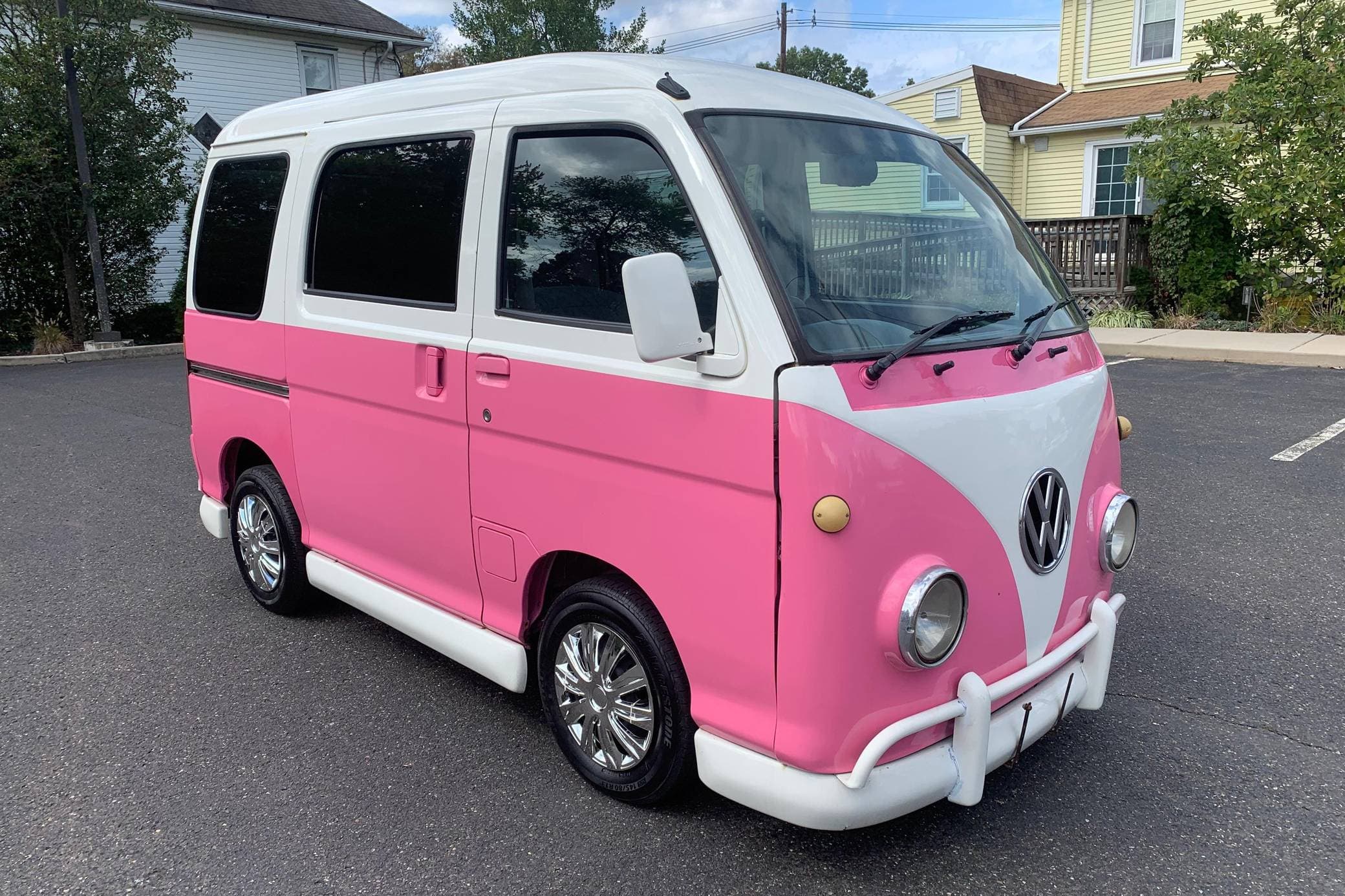 1998 Daihatsu Atrai sold for $18,500