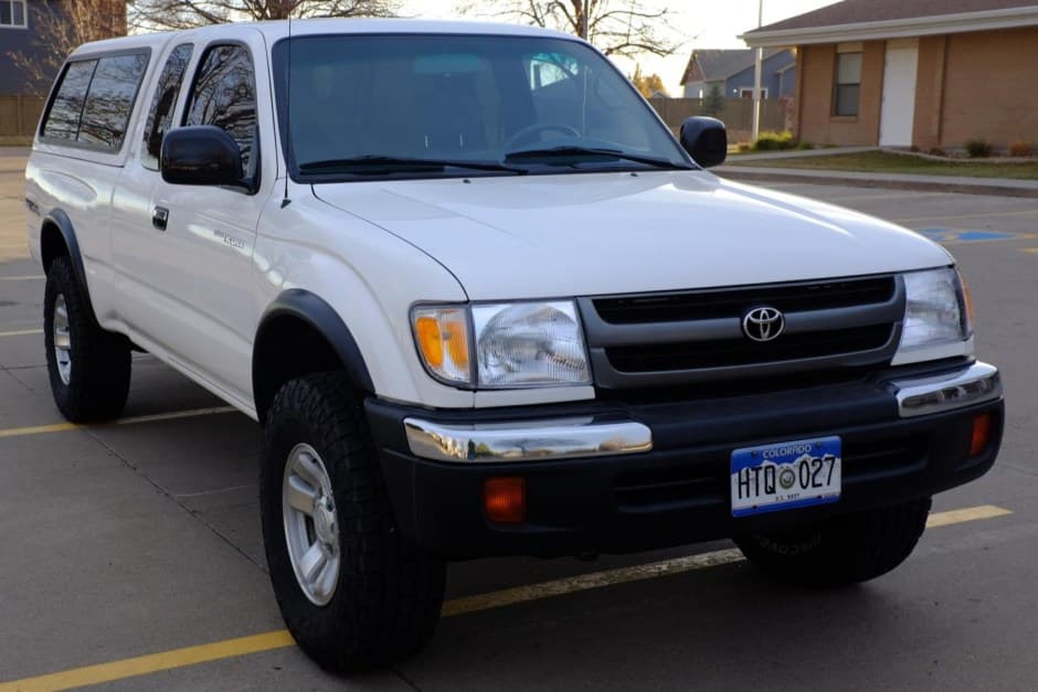 2000 Toyota Tacoma (N1X0 1995-2005) sold for $20,250