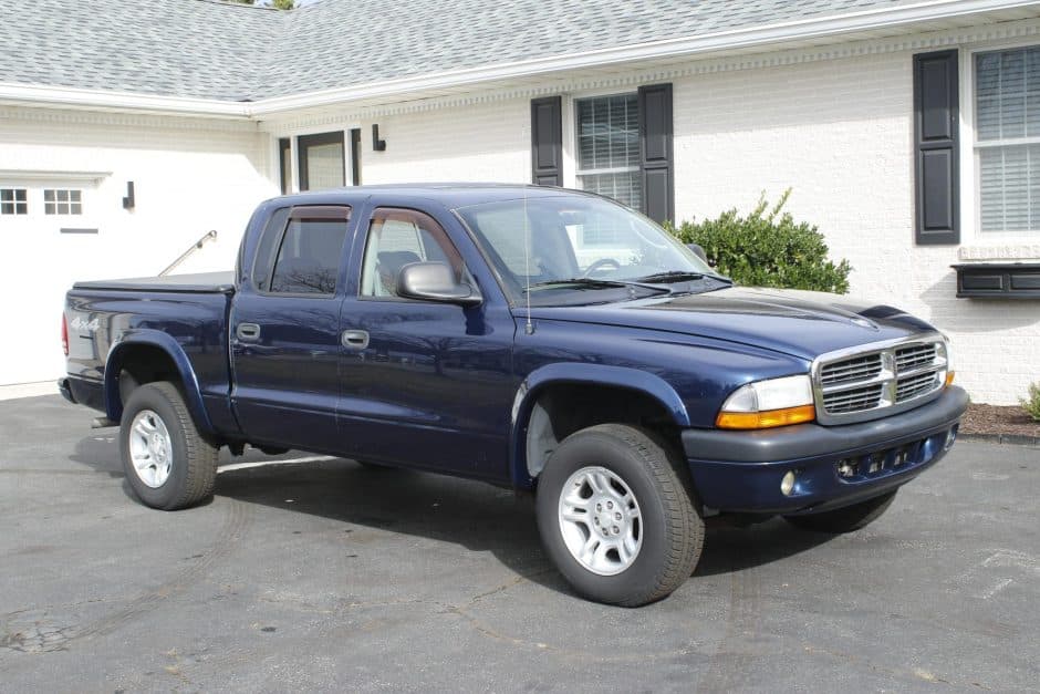 2004 Dodge Dakota (1997-2004) sold for $12,000