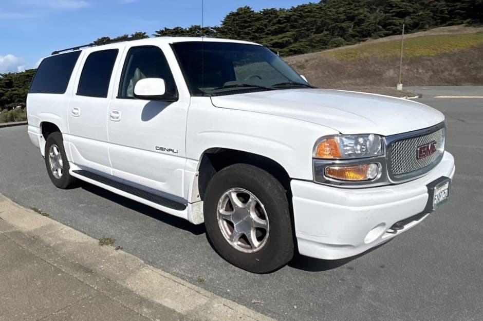 2001 GMC Yukon GMT800 sold for $9,250