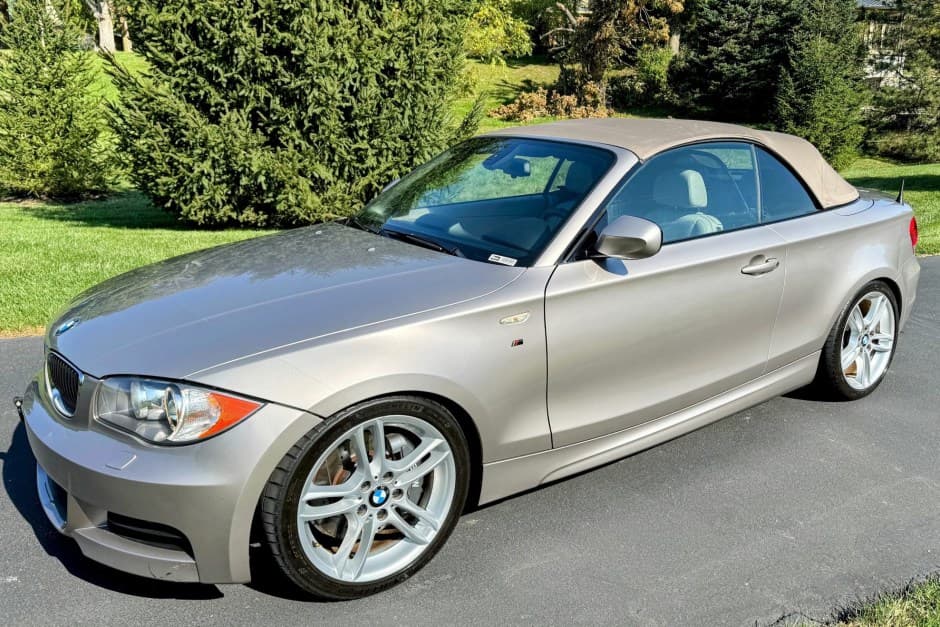 2010 BMW E82/E88 1-Series sold for $7,900