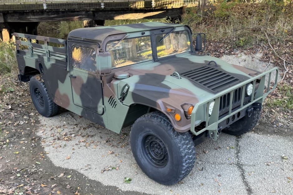 1997 Hummer HMMWV/Humvee sold for $21,500