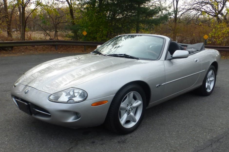 1998 Jaguar XK8 sold for $6,200