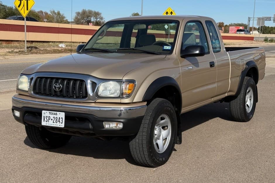 2004 Toyota Tacoma (N1X0 1995-2005) sold for $17,250