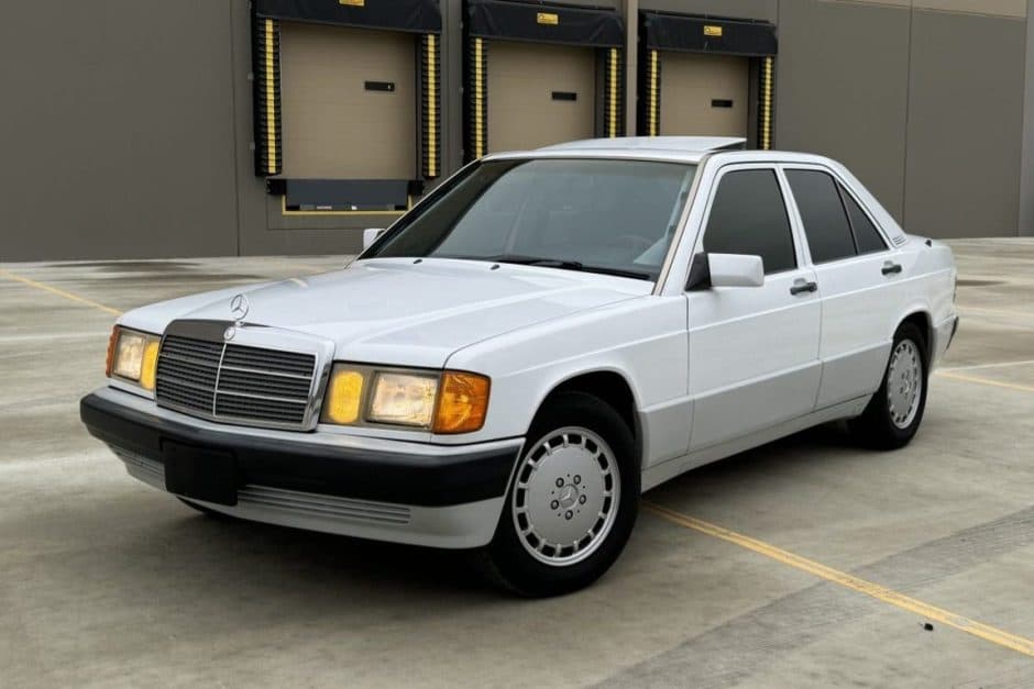 1993 Mercedes-Benz W201 190 sold for $6,100