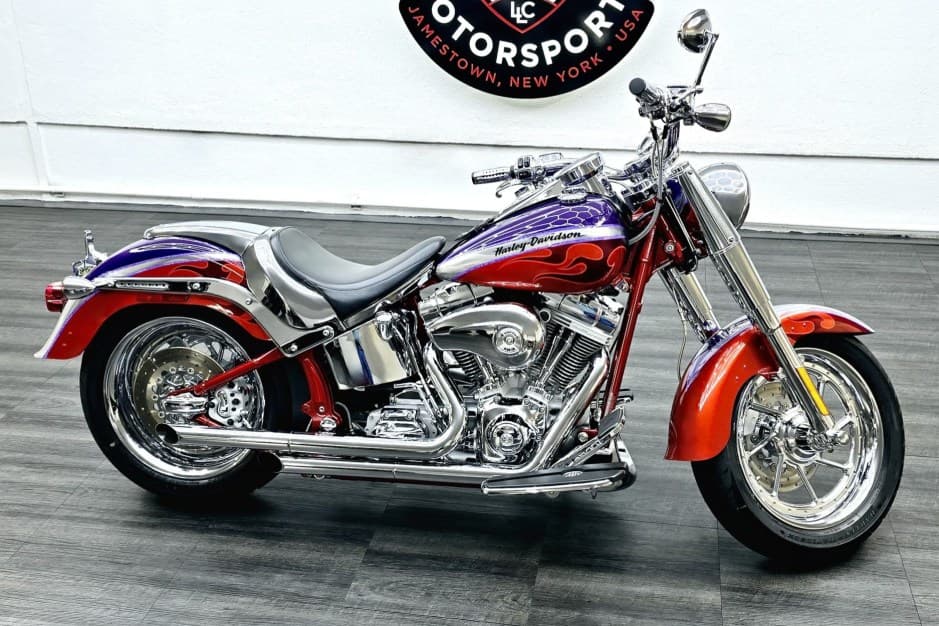 2006 Harley-Davidson CVO sold for $21,000