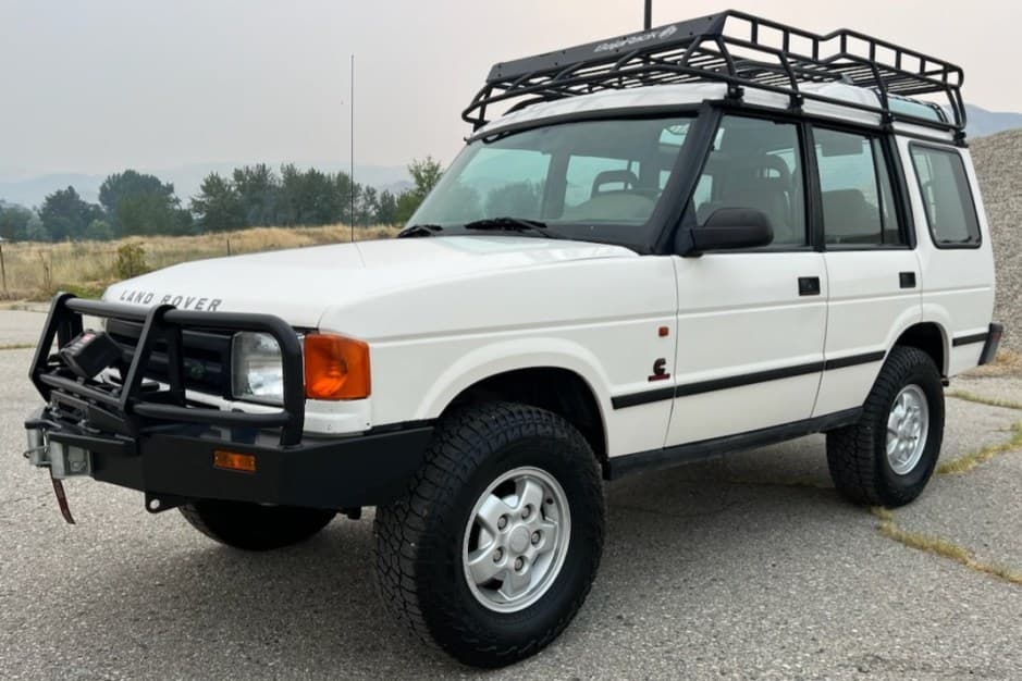 1995 Land Rover Discovery sold for $14,500