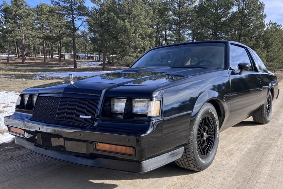 1985 Buick Regal sold for $11,000