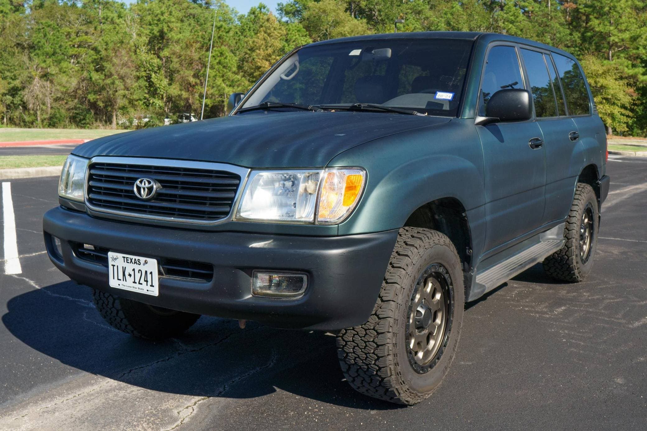 1999 Toyota Land Cruiser sold for $7,500