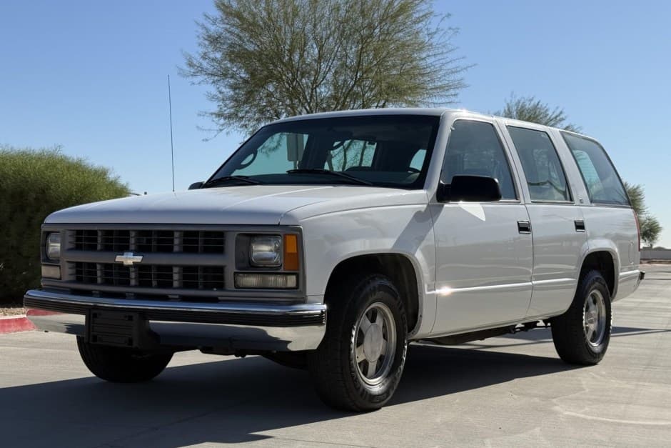 1999 Chevrolet Tahoe GMT400 sold for $6,000