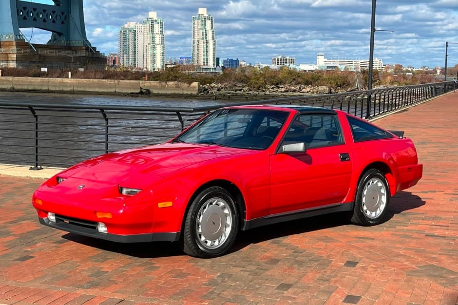1988 Nissan Z31 300ZX sold for $21,000