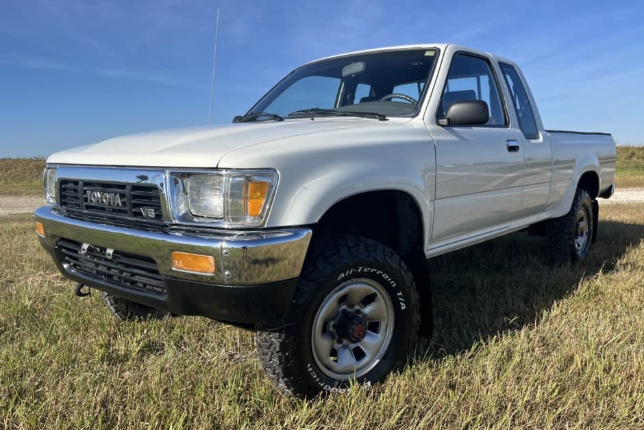 1991 Toyota Pickup (N80/90/100/110 1989-1997) sold for $13,500