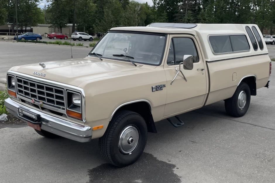 1984 Dodge Ram (1981-1993) sold for $8,100