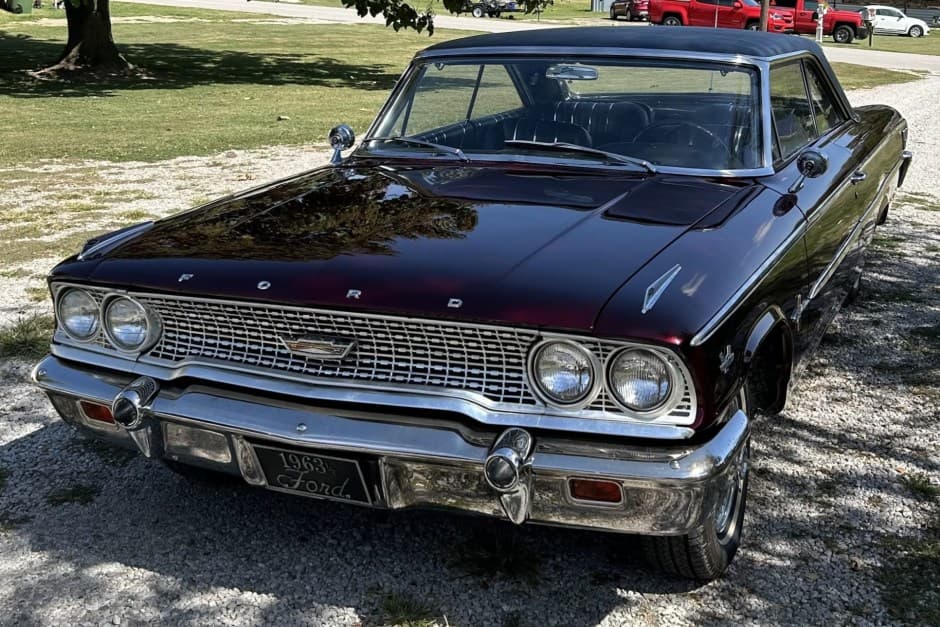 1963 Ford Galaxie sold for $17,600