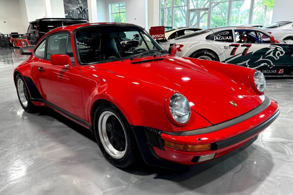 1986 Porsche 930 Turbo sold for $113,000