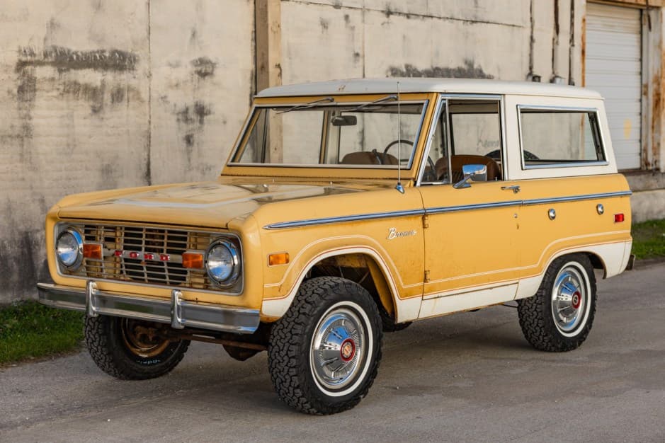 1974 Ford Bronco U13/U14/U15 1966-1977 sold for $100,000