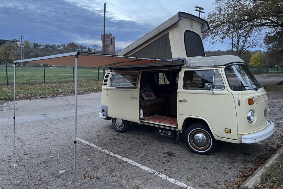 1978 Volkswagen Bay-Window Camper sold for $12,325