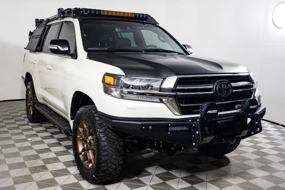 2020 Toyota Land Cruiser 200-Series sold for $102,000