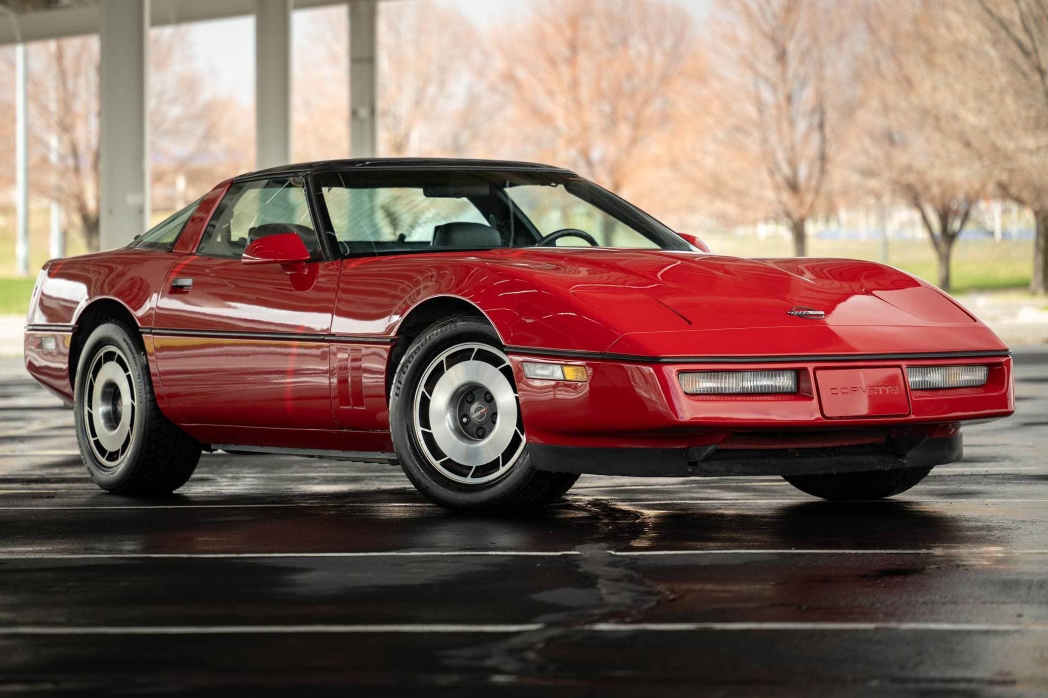 1985 Chevrolet C4 Corvette sold for $5,855