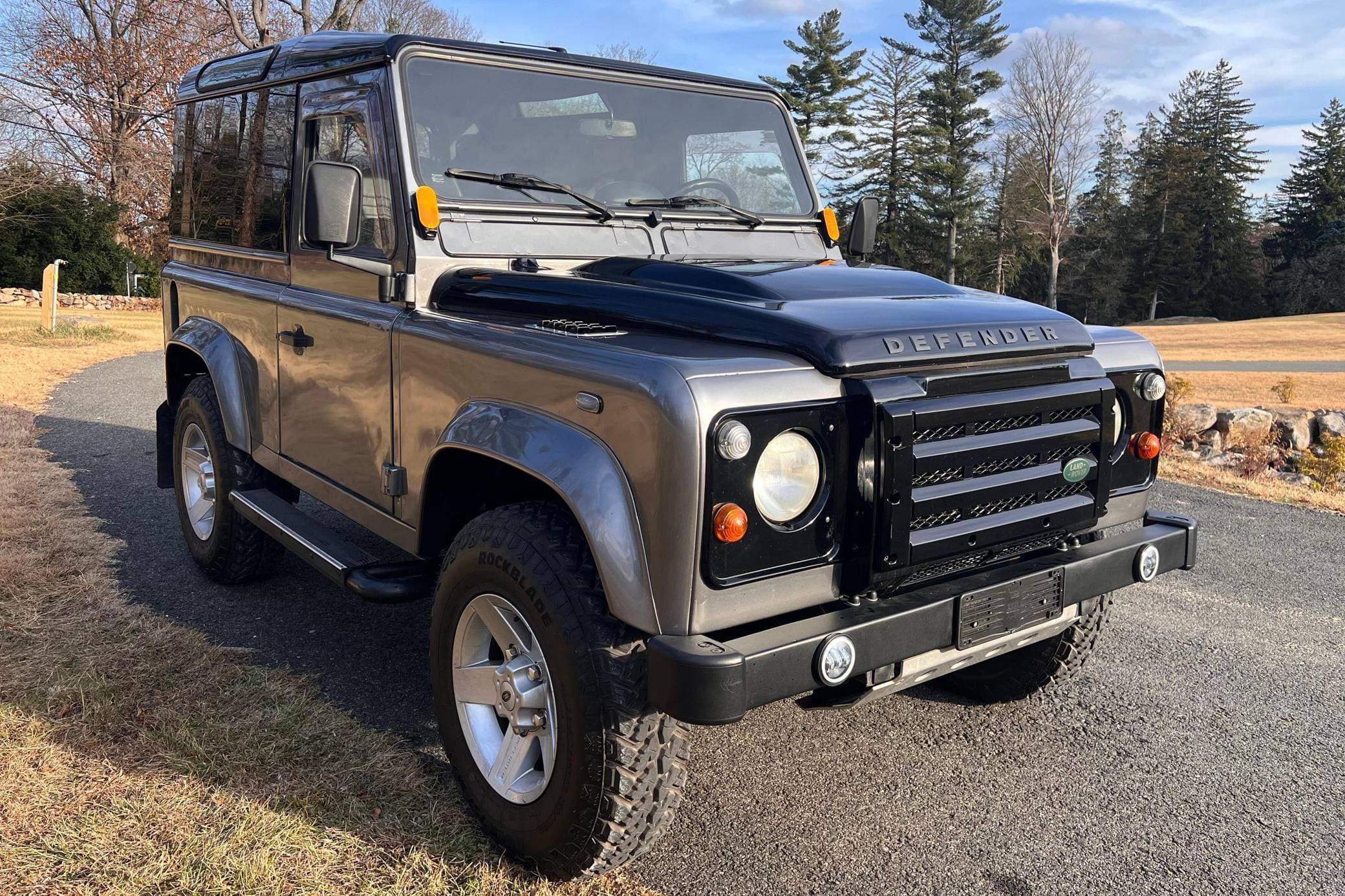 1997 Land Rover Defender sold for $25,000