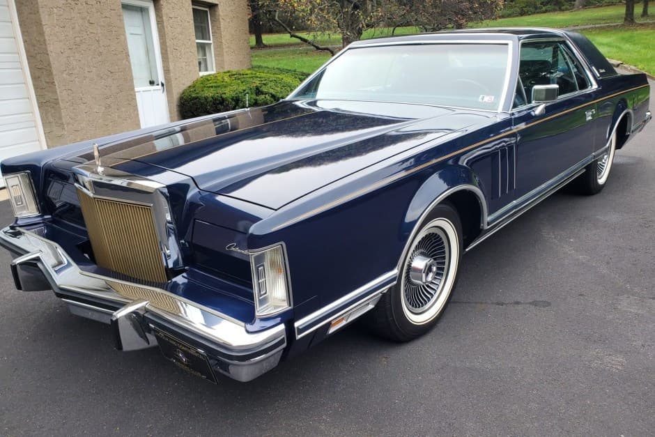 1979 Lincoln Continental Mark V (1977-1979) sold for $9,800