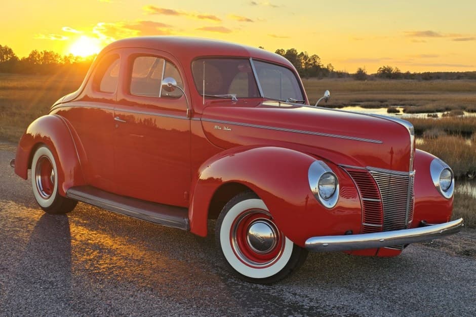 1940 Ford Standard, Deluxe, & Super Deluxe sold for $34,500