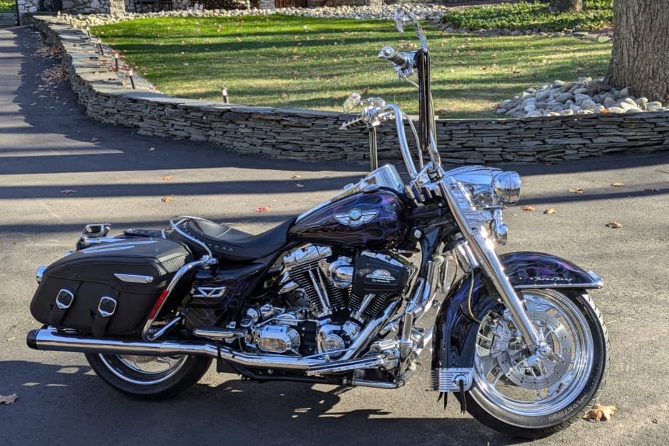 2003 Harley-Davidson Touring sold for $7,600